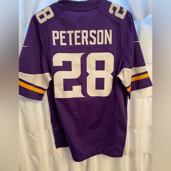 NFL Vikings on field jersey Adrian Peterson euc - Picture 2 of 5